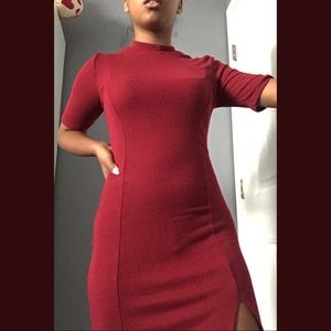 🥀Burgundy dress with slits from Heart Hips🥀